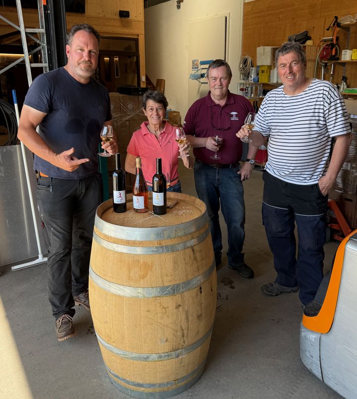 Les initiateurs de ces cuvées spéciales: Stéphane Gros, Brigitte Turin, Marc Ramu et Bernard Bosseau (de gauche à droite, photo m.à.d.) Les initiateurs de ces cuvées spéciales: Stéphane Gros, Brigitte Turin, Marc Ramu et Bernard Bosseau (de gauche à droite, photo m.à.d.)