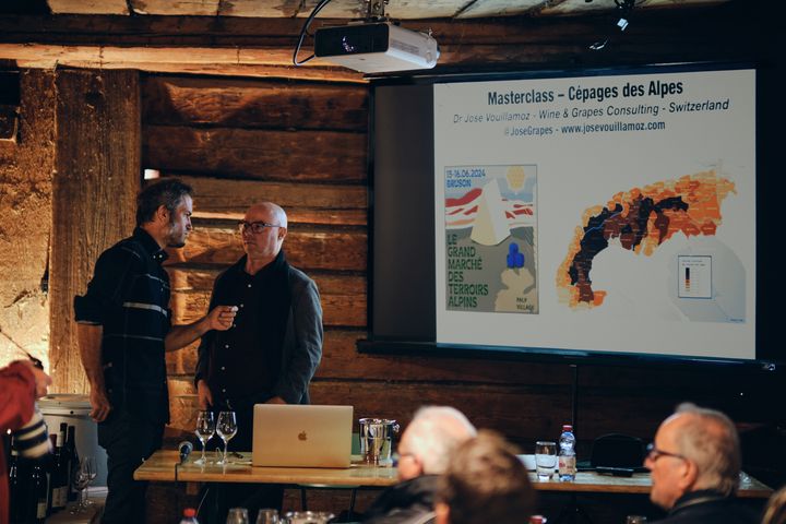 José Vouillamoz donnera deux masterclass dans le cadre du Grand Marché des Terroirs Alpins (photo: Cyril Perregaux) José Vouillamoz donnera deux masterclass dans le cadre du Grand Marché des Terroirs Alpins (photo: Cyril Perregaux)