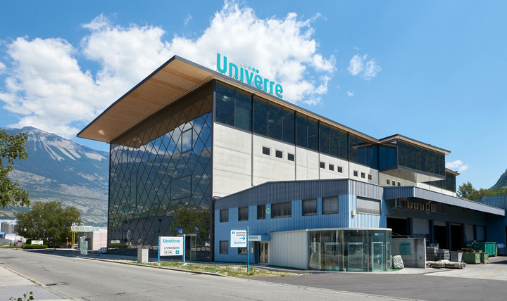 Le "hive", nouveau bâtiment d'Univerre Le "hive", nouveau bâtiment d'Univerre