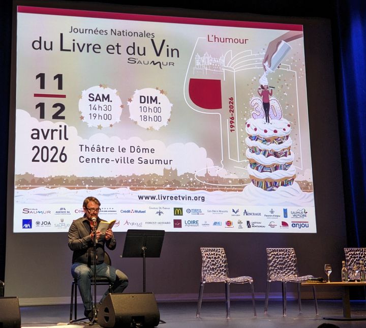 Sous la coupole d’opéra, Thierry Godard a rendu hommage avec une lecture à Jim Harrison, icône de la poésie américaine (photo Manon Hervé)