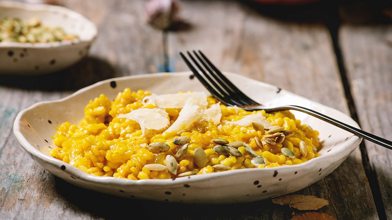 Kürbis-Risotto mit Safran - Rezept | Food Pairing | VINUM