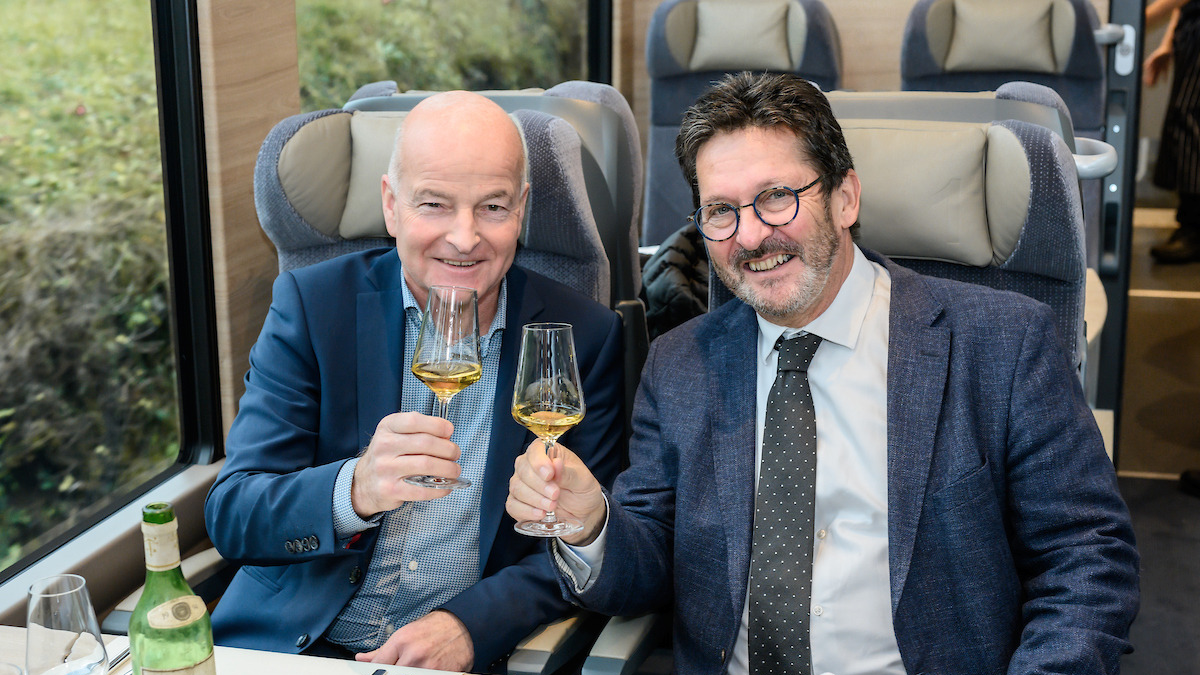 Dans le GoldenPass Express: Daniel Dufaux, directeur de Testuz et Georges Oberson, directeur du MOB