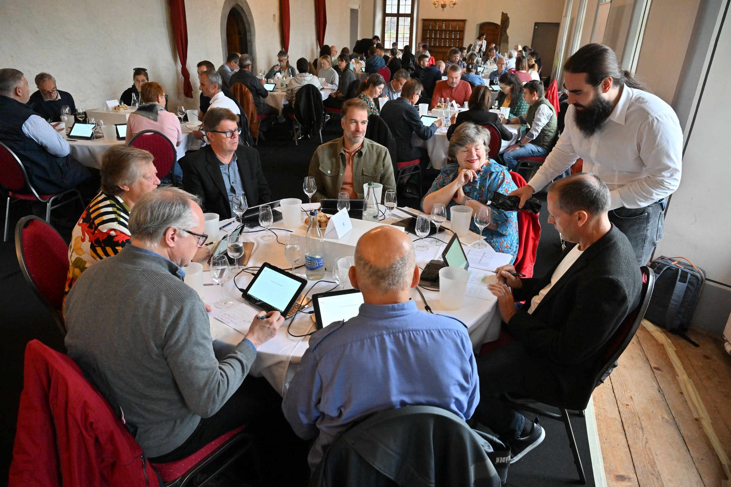 Le jury du Mondial du Chasselas s'est réuni le 31 mai et le 1er juin, à Aigle (VD). Le jury du Mondial du Chasselas s'est réuni le 31 mai et le 1er juin, à Aigle (VD).