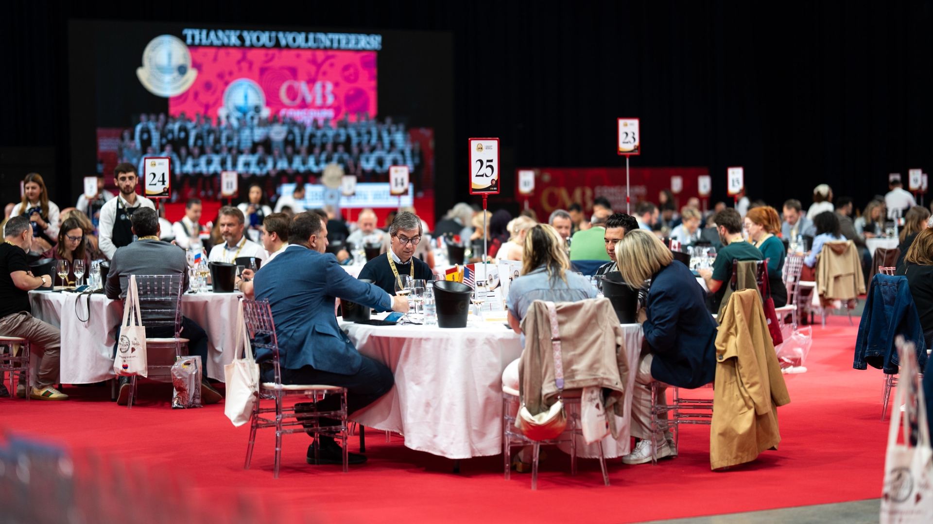 Le jury du Concours Mondial de Bruxelles 2026 réuni à Erevan, en Arménie, était constitué de quelque 320 membres (photo m.à.d.)
